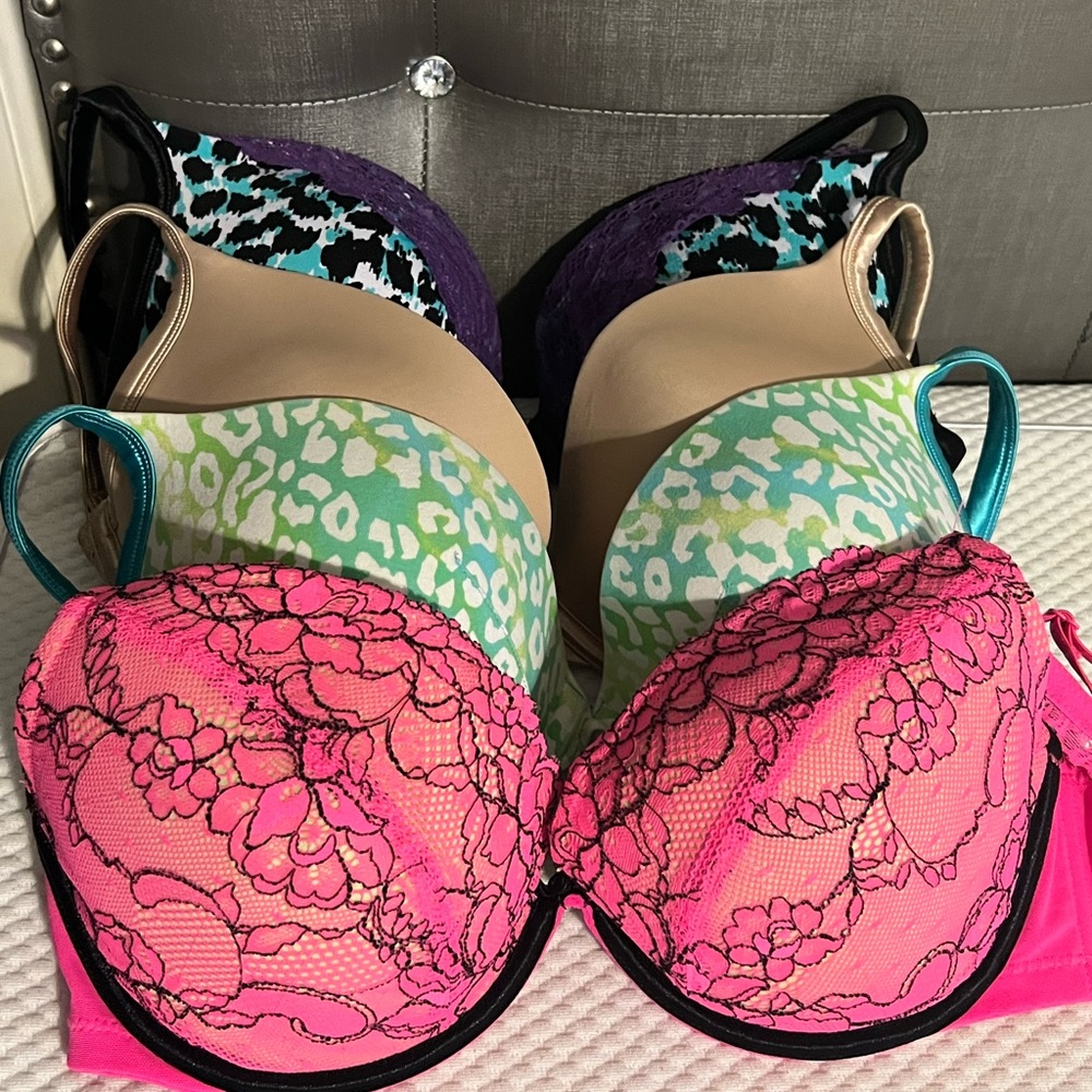 EUC Cacique push up bras - All 36 D